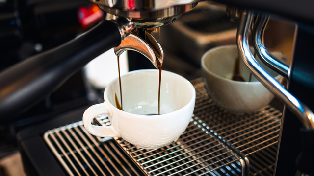 Saiba qual cafeteira de cápsula comprar para o seu cantinho do café!