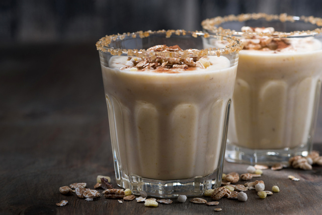 Vitamina de frutas com aveia. (créditos: Shutterstock)