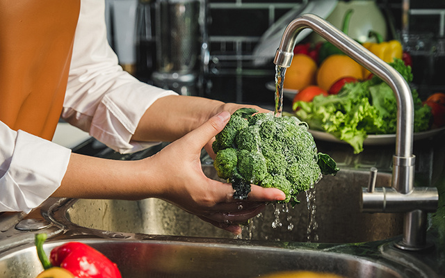 8 vegetais que cuidam do intestino: ricos em fibras, aliviam a prisão de ventre e são prebióticos naturais