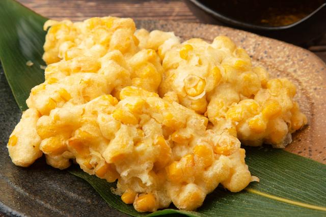 Comida japonesa de rico usa ingrediente muito barato como estrela do prato: aprenda a fazer em casa!