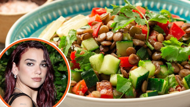 "Adoro uma...": a ótima ideia da Dua Lipa ao incluir sempre esse ingrediente com alto teor de proteína nas saladas (os benefícios são muitos!)