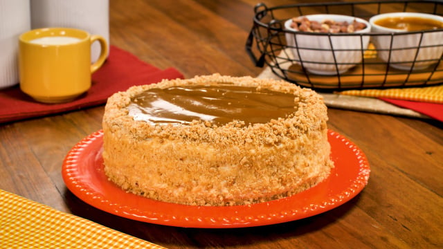A torta paulista é uma sobremesa de amendoim para Festa Junina deliciosa e com uma apresentação incrível! (Créditos: TudoGostoso)