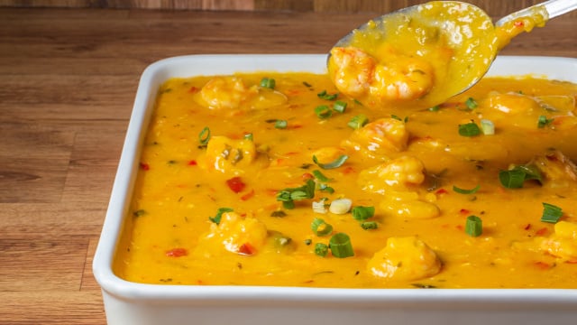 Aprenda a fazer um legítimo bobó de camarão para o almoço em família