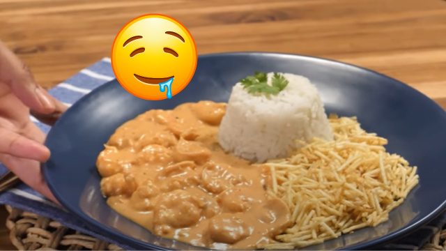 Não importa se é inverno, verão, Festa Junina ou Natal: faço essa receita de estrogonofe de camarão a cada 15 dias lá em casa