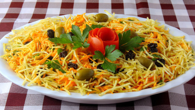 Salpicão de Natal que a minha avó aprendeu como fazer no TudoGostoso: receita crocante, colorida e cheia de sabor