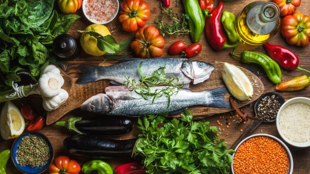 Para começar o ano cheio de energia: esses são os alimentos que não podem faltar na sua alimentação se quiser se sentir disposto segundo especialista