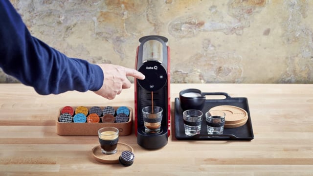 Para quem ama café rápido! Cafeteira de capsulas está com 62% de desconto no Esquenta Prime Day