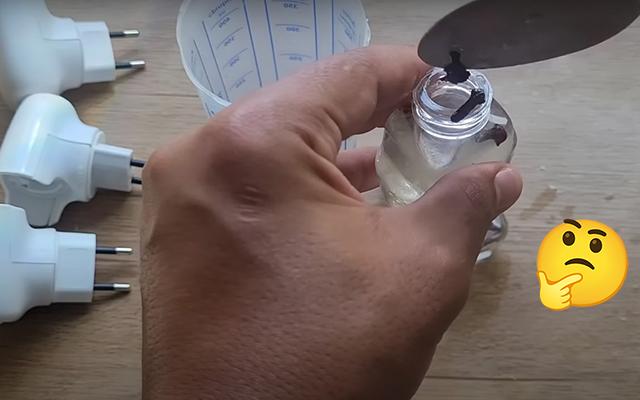 Adeus pernilongos (e outros insetos) com Raid caseiro: a receita funciona mesmo, testei aqui em casa e vou te dar os passos