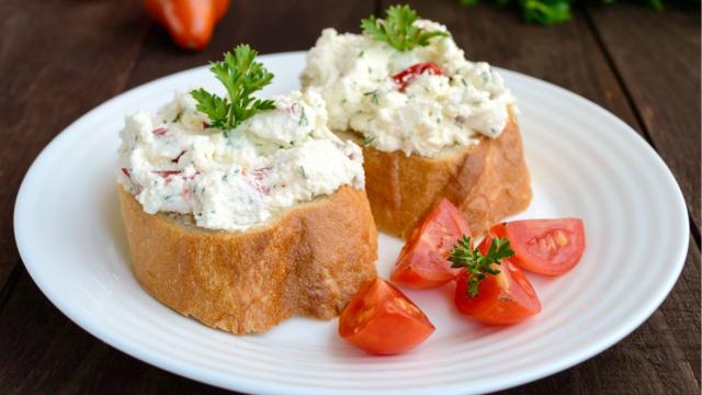 O patê de ricota simples possui poucos ingredientes. (Créditos: TudoGostoso)