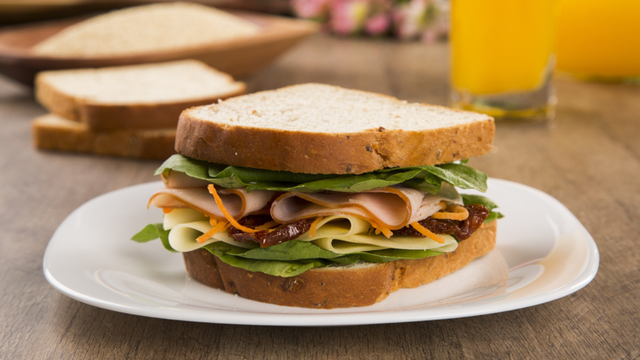 Vale tudo por essas dicas de como preparar o melhor sanduíche natural: vai ficar tão gostoso que vão pensar que é coisa de novela