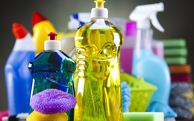 Se você tem detergente no armário, você tem um tesouro: 11 formas brilhantes de usá-lo em casa que passam longe da louça