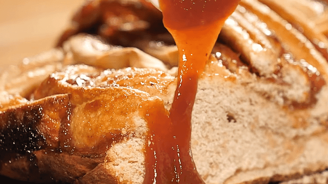 Pão doce trançado com goiabada impressiona pelo sabor e pela apresentação. (Foto: TudoGostoso)