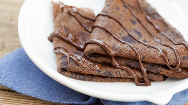 Há 4 anos faço esse crepe de chocolate macio e sem glúten no café da manhã aos domingos e você vai querer experimentar