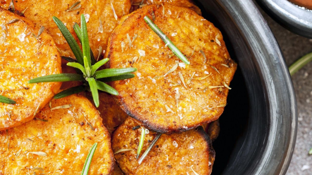 Não comia batata-doce até que aprendi essa receita com a minha tia, agora como toda semana!