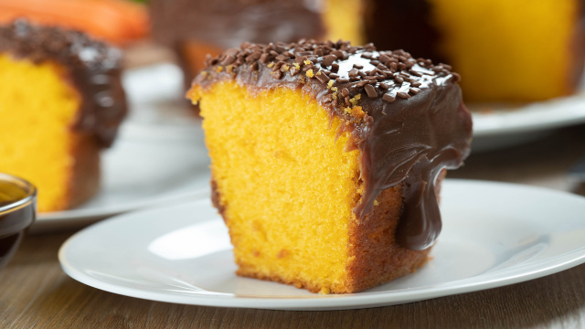 Receita de bolo de cenoura sem óleo: rápido, macio e perfeito para o lanche
