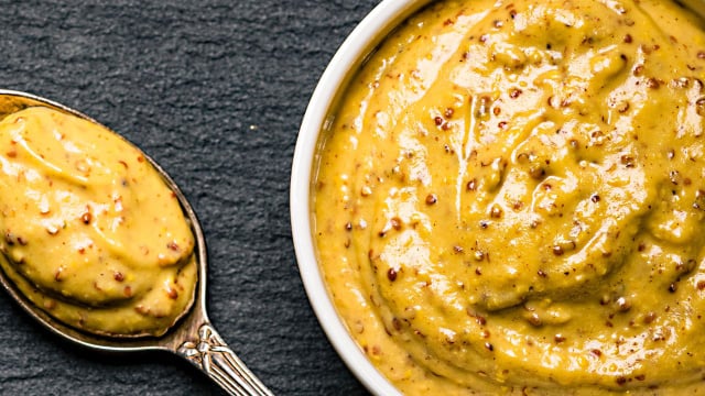 Como fazer mostarda caseira: a receita fácil para evitar conservantes e ajustar o sabor ao seu gosto