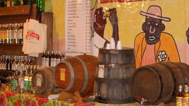 É possível visitar alguns alambiques de Paraty até hoje. (Crédito: Ricardo Gaspar / Divulgação)