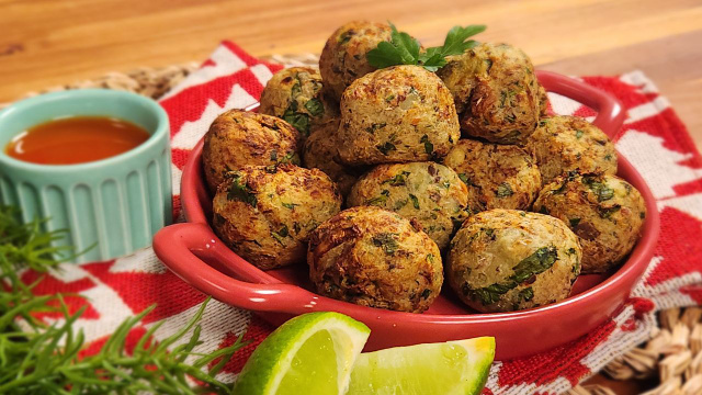 O preço não vai me impedir de fazer bolinho de bacalhau para o Natal: versão fake na airfryer é econômica, deliciosa e engana todo mundo!