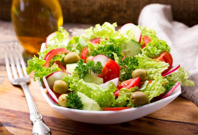 Saúde: é uma boa ideia comer salada verde todos os dias?