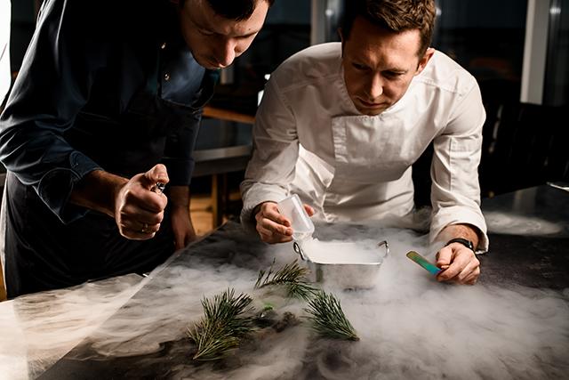 As 4 técnicas de cozinha que revolucionaram os restaurantes: os pratos ficam fascinantes na aparência e no sabor