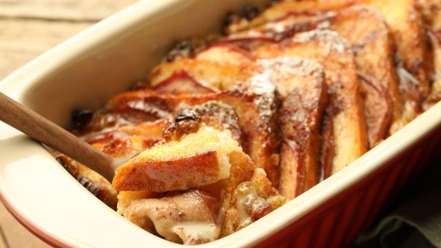French toast de forno é o café da manhã chique e delicioso que a minha família não vive sem