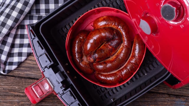 Anote as dicas e coloque-as em prática na próxima vez que fizer linguiça (Créditos: Shutterstock)
