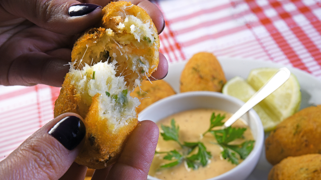 Receita de bolinho de bacalhau da minha avó portuguesa na airfryer: cremoso por dentro e crocante por fora
