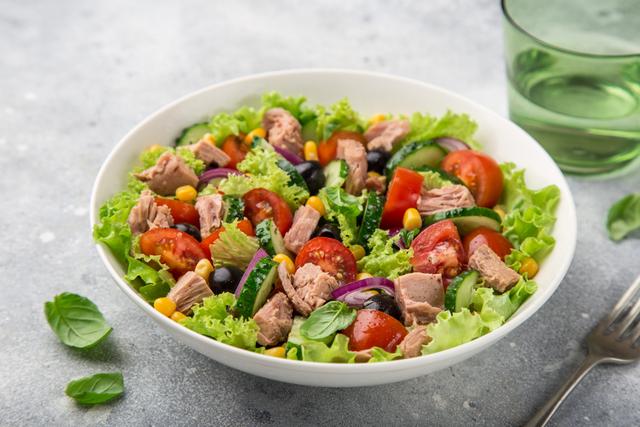 Esse ingrediente secreto vai deixar suas saladas MUITO mais gostosas!