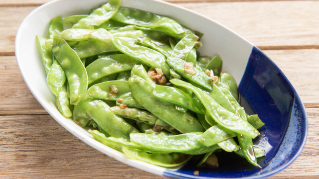 Como fazer ervilha-torta? Receita simples refogada na manteiga é acompanhamento saboroso e cheio de nutrientes