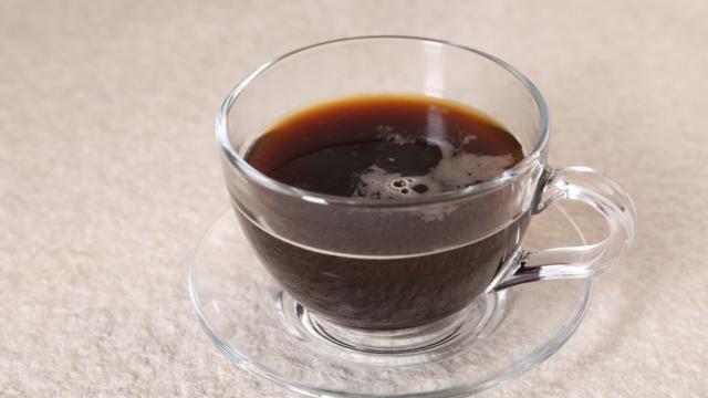 Você não consegue beber café sem açúcar por esse motivo que é fácil de resolver