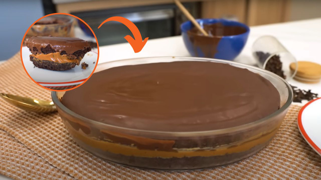 Pão de mel de travessa é o bolo queridinho da minha família: massa fofinha, úmida e saborosa demais!