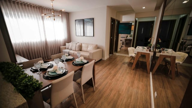 Laura Martínez, designer de interiores: “Não faz sentido sacrificar metade da sala de estar para uma mesa de jantar que só é usada três vezes por ano”