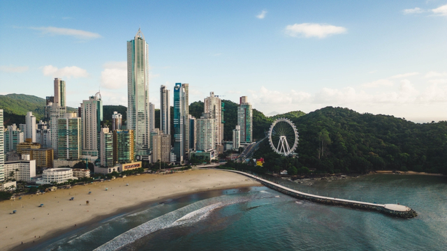 Descubra a cidade conhecida como Dubai brasileira por unir o luxo e a modernidade