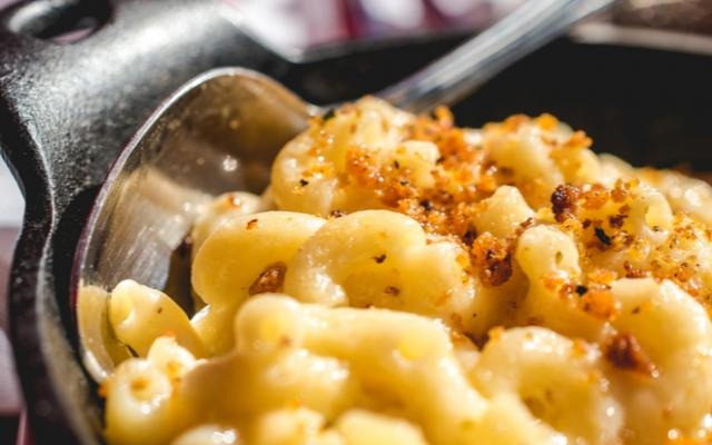 Você pode fazer um macarrão muito cremoso rapidinho (Créditos: TudoGostoso)