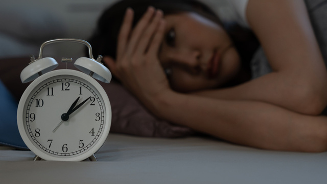 Se você não consegue dormir direito, talvez seja hora de mudar a sua alimentação