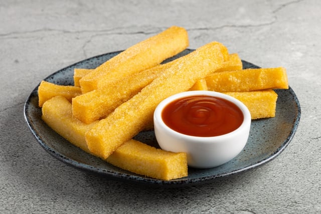 O truque simples para fazer polenta frita crocante por fora e macia por dentro, igual de restaurante, eu aprendi no TudoGostoso