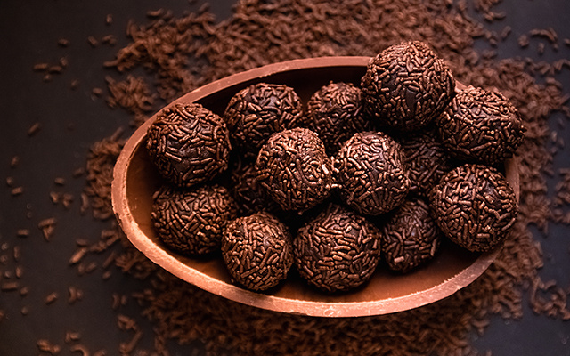 Quem inventou o brigadeiro? Conheça a verdadeira história do doce mais amado do Brasil