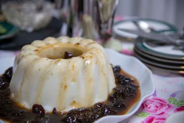 Esse flan de coco vai te deixar com água na boca! (Créditos: Shutterstock)