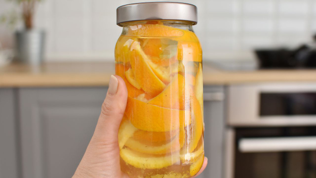 Misturar cascas de laranja com vinagre: por que é recomendado e para que serve