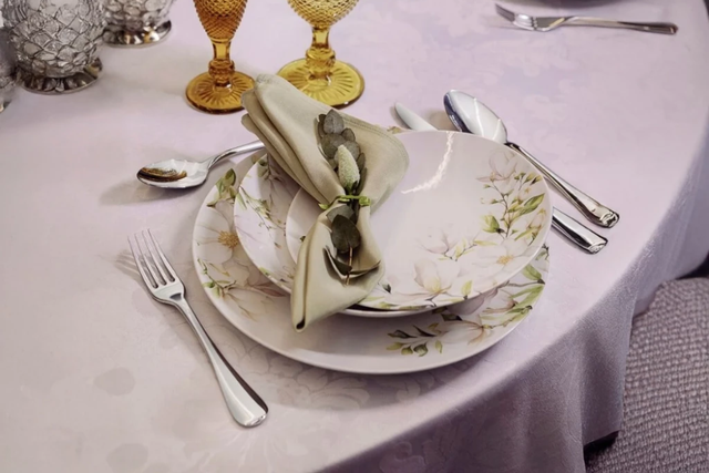 9.9 da Shopee: jogo de louças florido com mais de 50% OFF para deixar sua mesa mais charmosa