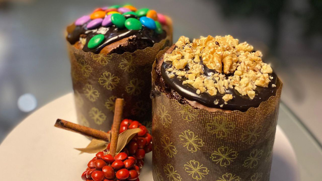 Brownietone é o doce do momento que não pode ficar de fora do seu Natal: denso e muito gostoso, é tão fácil de fazer que qualquer um consegue!