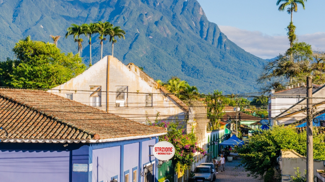 O município fica a cerca de 70 km de Curitiba. (créditos: Shutterstock)