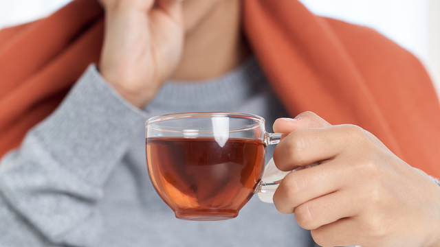 O chá caseiro que funciona como xarope e elimina o muco sem precisar de remédio caro