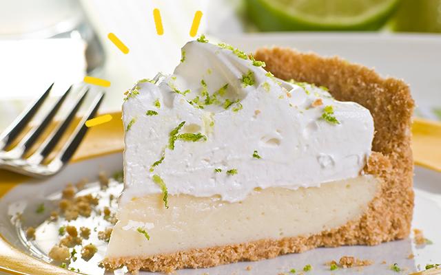 Tortinha vegana de limão e merengue: receita com coalhada de limão caseira e crostinha doce é um sonho para os amantes de limão