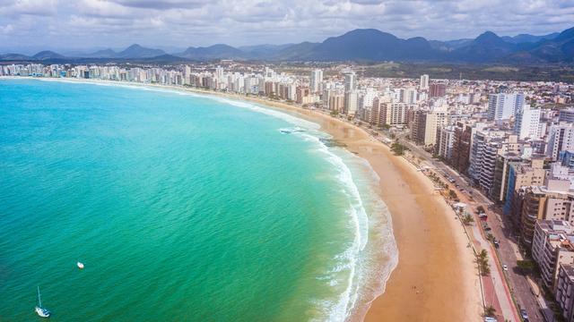 Guarapari, no Espírito Santo, é conhecida por sua belas praias.