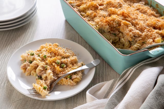 Macarrão cremoso gratinado: uma travessa, poucos ingredientes e um almoço irresistível do TudoGostoso