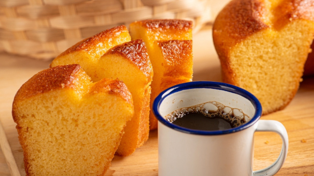 Nem bolo de cenoura, nem bolo de chocolate: esse é o melhor bolo para comer acompanhado de um café quentinho