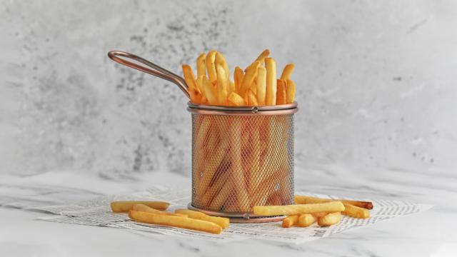 Como fritar batata sem óleo e nem gordura? Com esta dica você vai fazer receitas saudáveis e deliciosas em minutos!