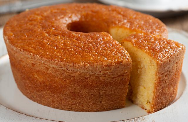 Receita de bolo simples caseiro perfeito para acompanhar o café
