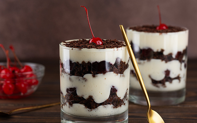 Mousse floresta negra: sobremesa de Natal cremosa, deliciosa e cheia de charme